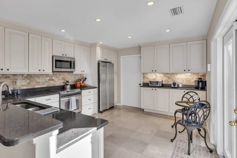 Beautiful & functional kitchen with new stainless appliances!
