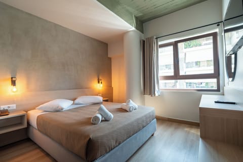 Comfort Double Room | In-room safe, laptop workspace, soundproofing, iron/ironing board