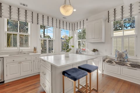 Welcome to Savannah Chic Main!