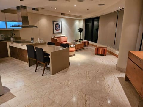 Family Penthouse, 1 King Bed, Non Smoking, Ocean View | Bathroom