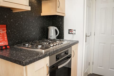 The Open Plan Living Space: great amenities make creating culinary masterpieces an easy task.