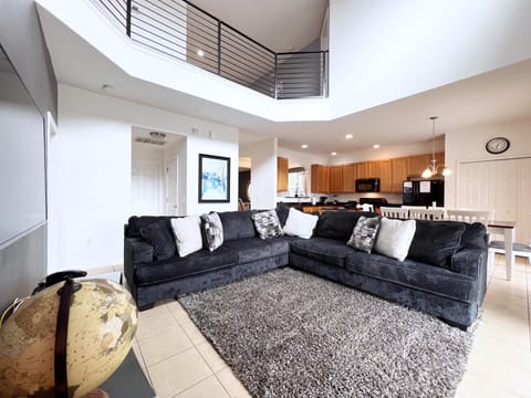 This villa has a total of 6 bedrooms.