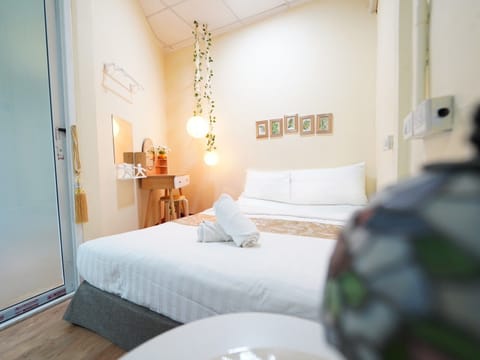 Double Room | Free WiFi, bed sheets