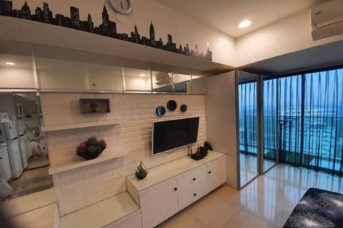 Family Double Room | Desk, free WiFi, bed sheets