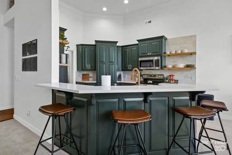 Breakfast bar seating