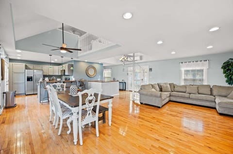 Open-concept dining and kitchen