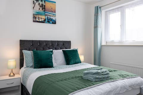 House | 3 bedrooms, free WiFi, bed sheets