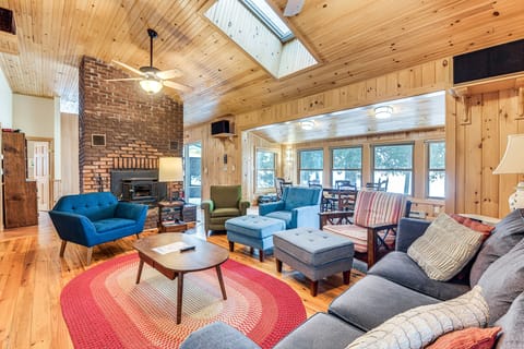 North Hero Vacation Rental | 3BR | 2BA | 1,500 Sq Ft | Stairs Required