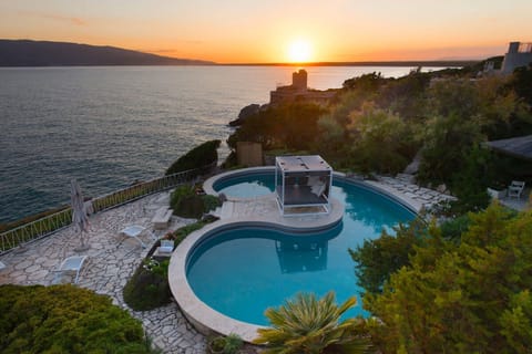 House | 7 bedrooms, high-speed internet
