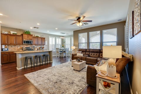 Kitchen / Family room