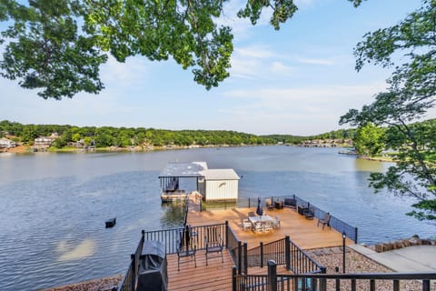 LAKEOZARKVACATION.COM