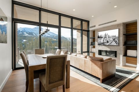 Indoors, Furniture, Table, Home Decor, Dining Room
