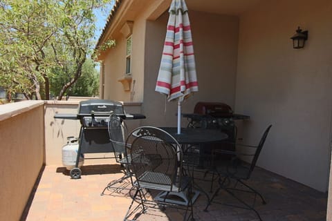 Patio with Grill