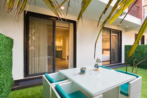 Luxury Apartment | Terrace/patio