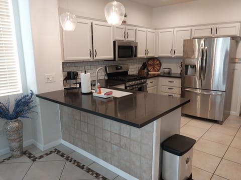 Beautiful full kitchen.