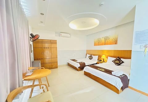 Business Double Room | Desk, soundproofing, iron/ironing board, free WiFi