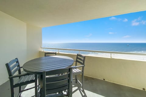 Condo, 1 King Bed with Sofa bed (Perdido Sun 904) | Outdoor dining