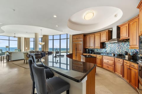 Condo, Multiple Beds (Capri 202 + FREE Seasonal Beach Servi) | Private kitchen | Oven, toaster, paper towels