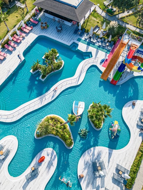 Seasonal outdoor pool, open 10:00 AM to 5:00 PM, free cabanas