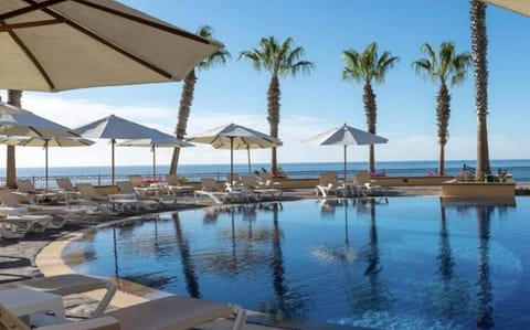 beach club pool