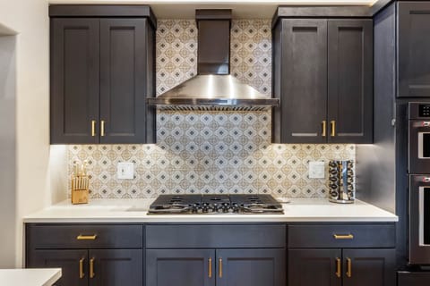 Fully Equipped Kitchen Area-Gas Range