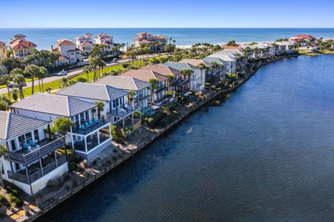 Welcome to Sunset Villa where you can enjoy the beautiful gulf waters of the Emerald Coast and the serene views of Four Prong Lake all in the same trip!