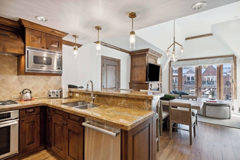 AspenMtnResidences-26B3-3968