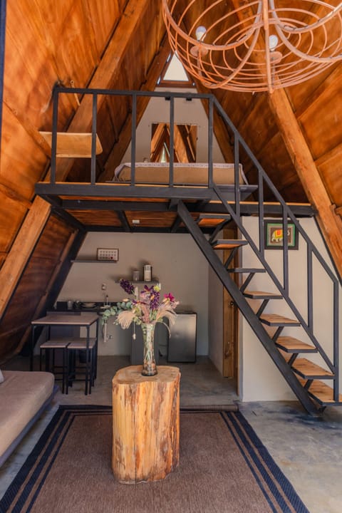 Deluxe Cabin | Living area