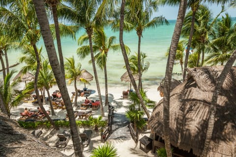 Private beach, white sand, sun loungers, beach towels