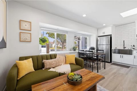 Standard Townhome | Living area