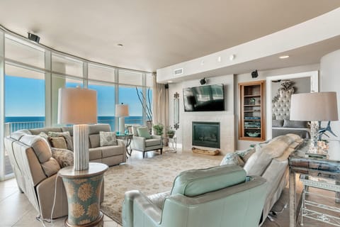 Condo, Multiple Beds (Turquoise D901) | Living area | TV
