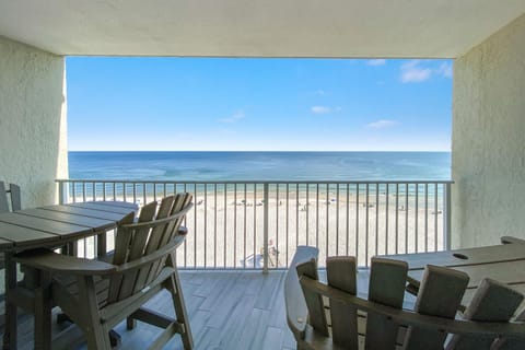 Condo, 1 King Bed with Sofa bed (Perdido Skye 65) | Outdoor dining