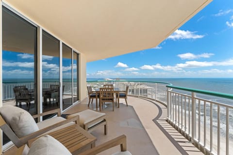 Condo, Multiple Beds (Beach Colony East 17B-Penthouse) | Outdoor dining