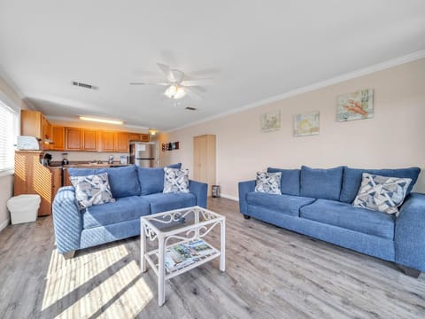 Condo, 1 King Bed with Sofa bed (Ramsgate 3) | Living area | TV