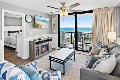 Condo, Multiple Beds (SunDestin 818) | Living area | TV