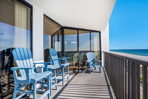 Condo, 1 King Bed with Sofa bed (Aquavista 404W) | Property grounds