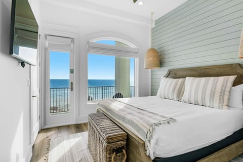 House, Multiple Beds (Emerald Dawn) | 8 bedrooms, WiFi