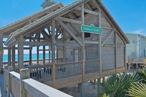 House, Multiple Beds (Emerald Mist) | Property grounds