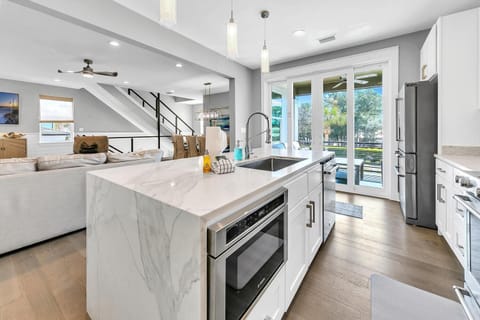 House, Multiple Beds (Stargaze) | Private kitchen | Oven, toaster