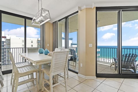 Condo, Multiple Beds (Phoenix VIII 1406) | Dining