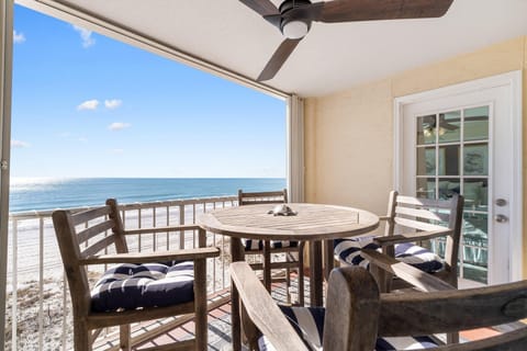Condo, Multiple Beds (Castaways 5D) | Outdoor dining
