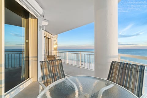 Condo, Multiple Beds (Palacio 602) | Outdoor dining
