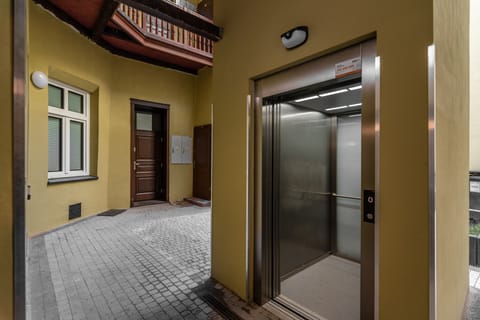 Elevator