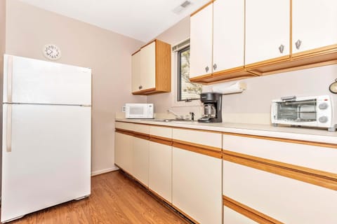 1st Floor Mini-Kitchen