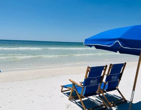 Deeded beach with 2 chair and umbrella beach service included with your stay.