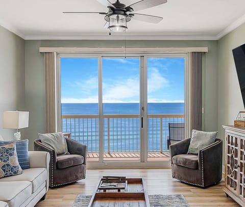 Living Room Views!