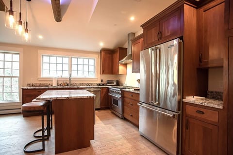 All High end appliances and granite Countertop
