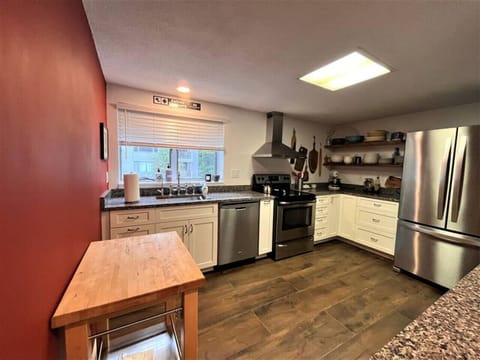 Fully equipped kitchen