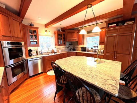 Fully equipped chefs kitchen