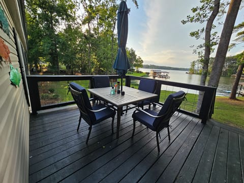 multiple patio tables